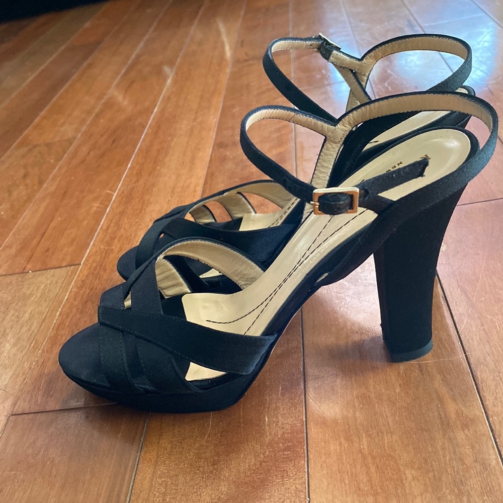 kate spade ankle strap sandal- near perfect condition!